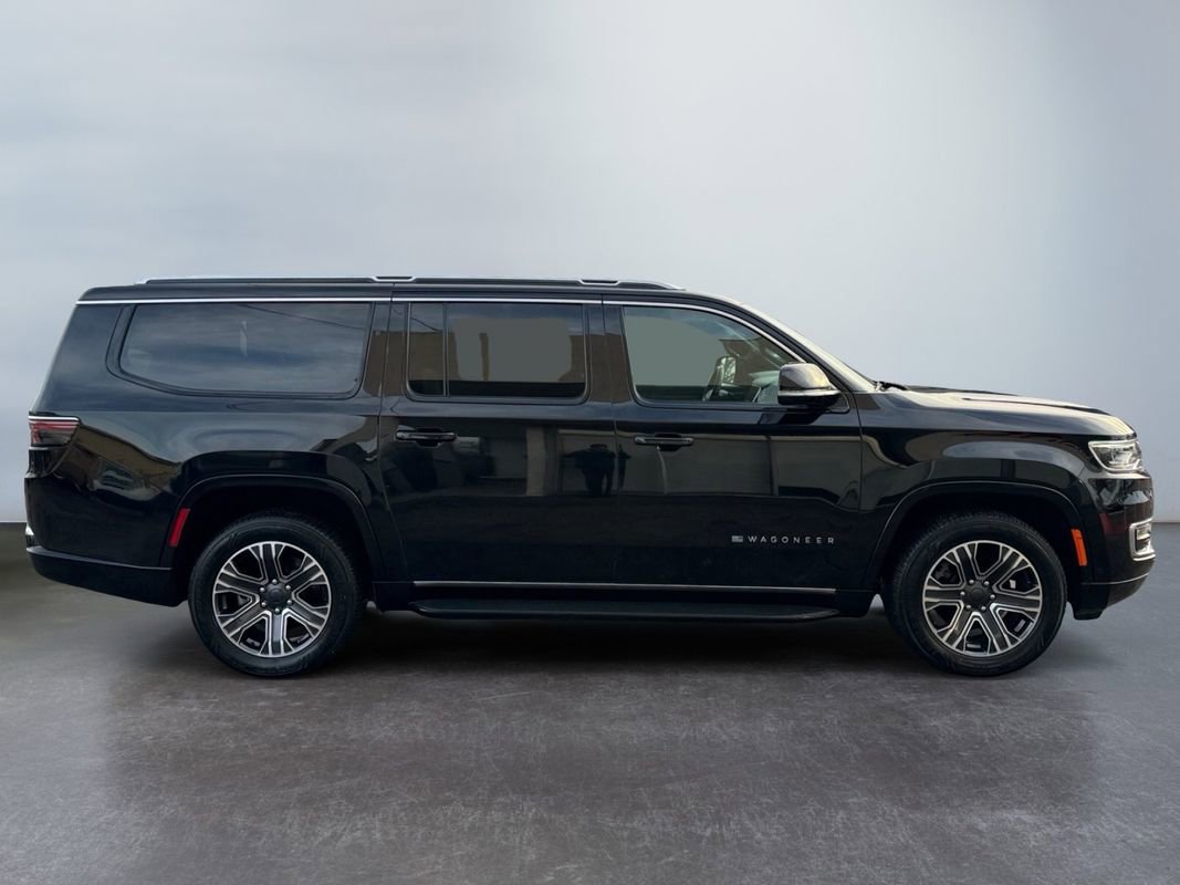 Used 2024 Jeep Wagoneer L Series II w/ Flexible Seating Group image 4