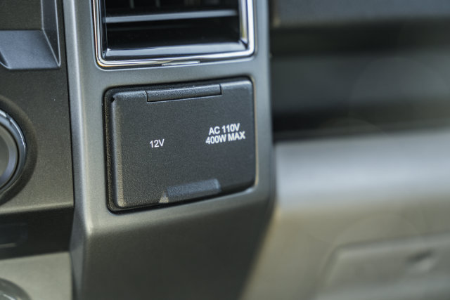 Used 2018 Ford F150 XLT w/ Equipment Group 302A Luxury AWD/4WD image 35