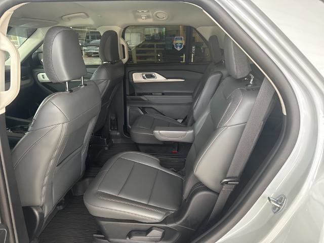 Certified 2025 Ford Explorer Active w/ Active Comfort Package image 17