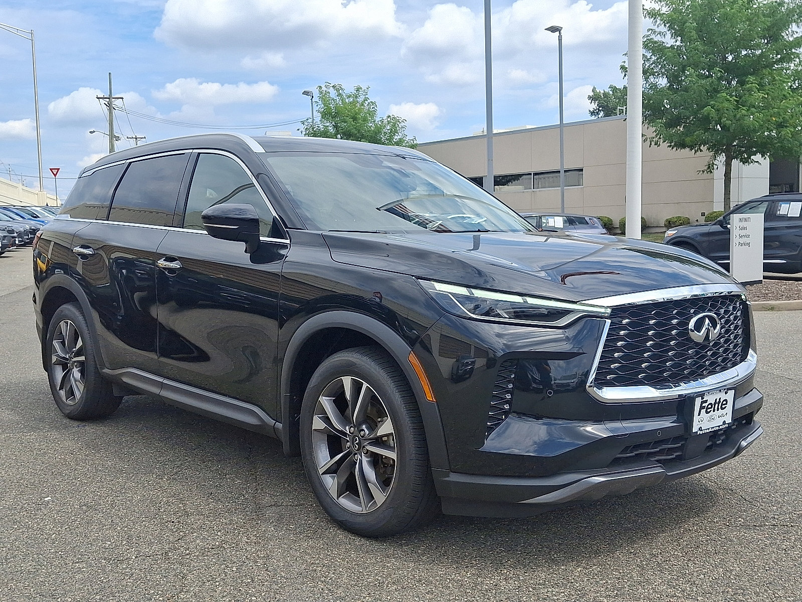 Certified 2022 INFINITI QX60 Luxe w/ Cargo Package image 3