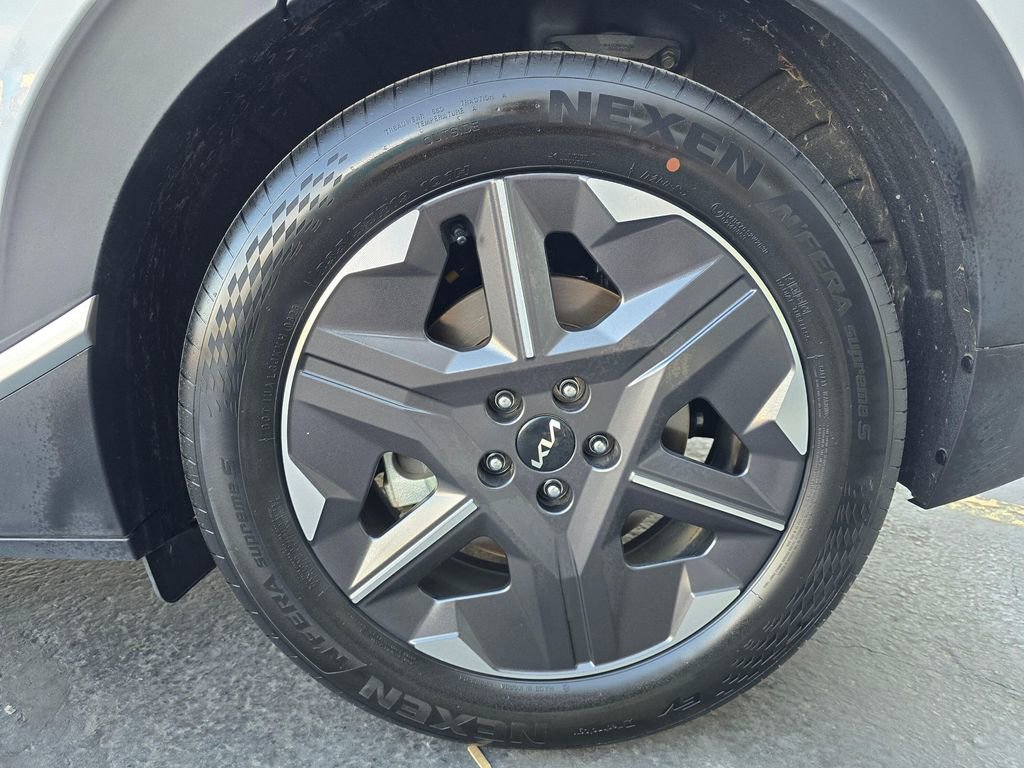 Certified 2025 Kia EV6 Light image 6