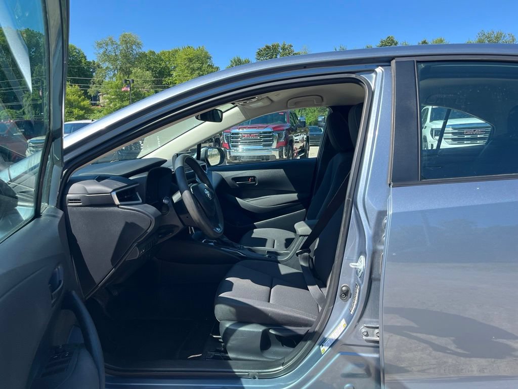 Used 2024 Toyota Corolla LE FWD image 19