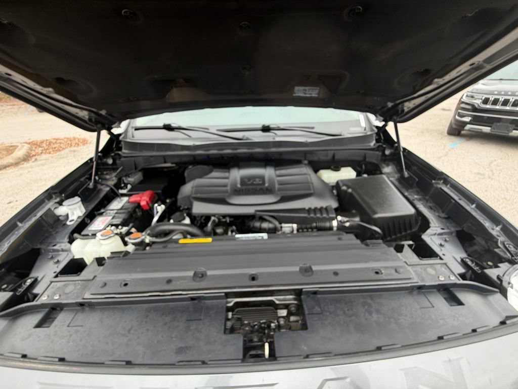 Used 2024 Nissan Titan SV w/ SV Convenience Package image 20