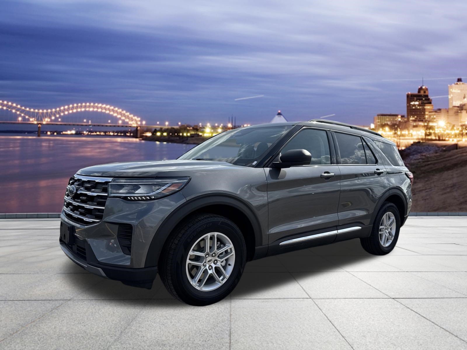 Used 2025 Ford Explorer Active AWD/4WD image 1