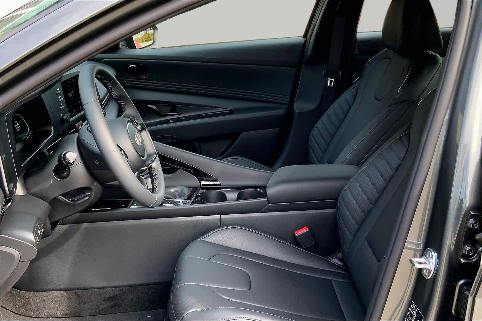 New 2026 Hyundai Elantra Hybrid FWD image 7