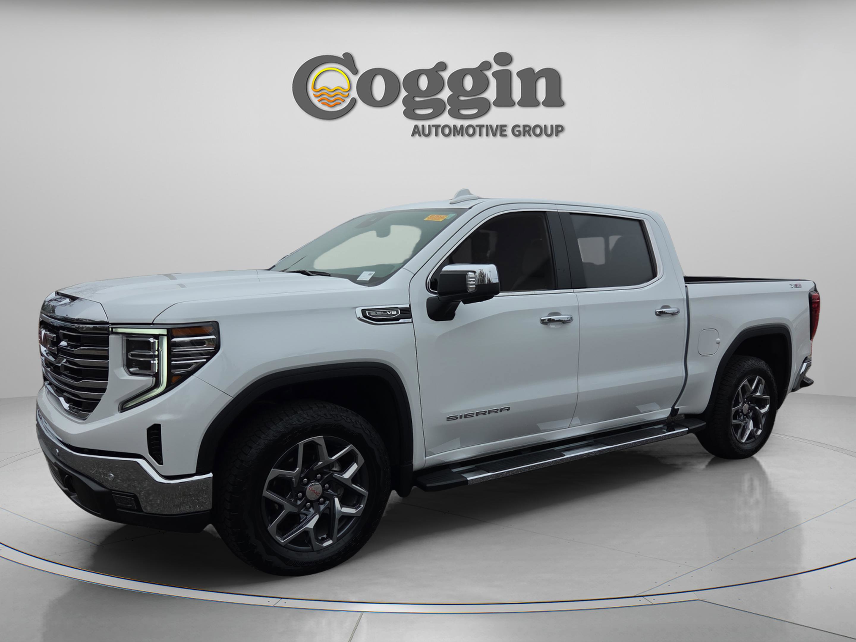 Used 2026 GMC Sierra 1500 SLT w/ SLT Premium Plus Package AWD/4WD image 1