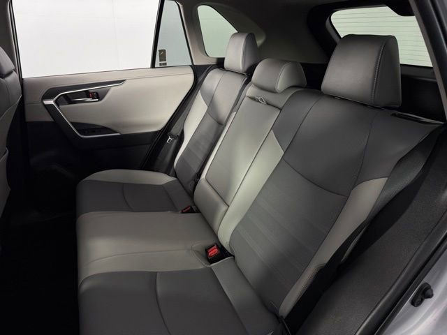 Used 2019 Toyota RAV4 Limited w/ Cold Weather Package FWD image 16