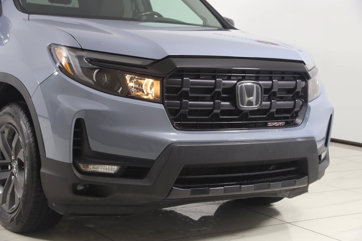 Used 2025 Honda Ridgeline Sport image 30