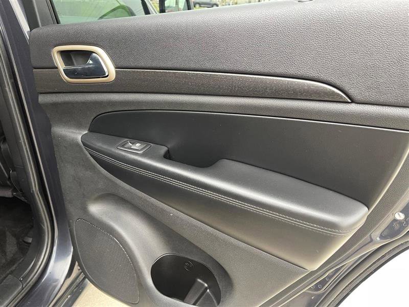 Used 2015 Jeep Grand Cherokee Laredo w/ Quick Order Package 23E image 57