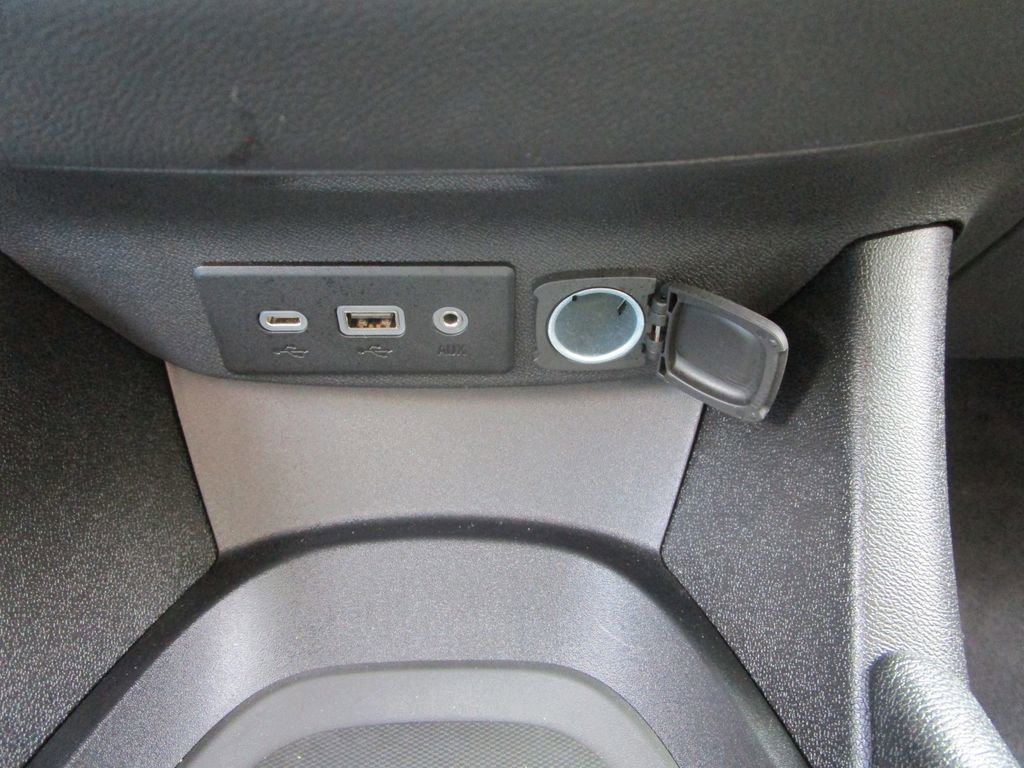 Used 2024 Chevrolet Malibu RS image 31