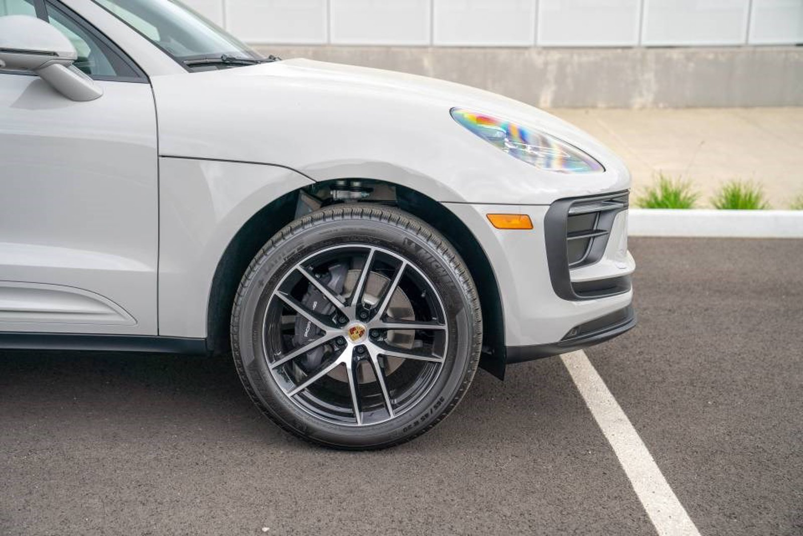 New 2026 Porsche Macan AWD/4WD image 9
