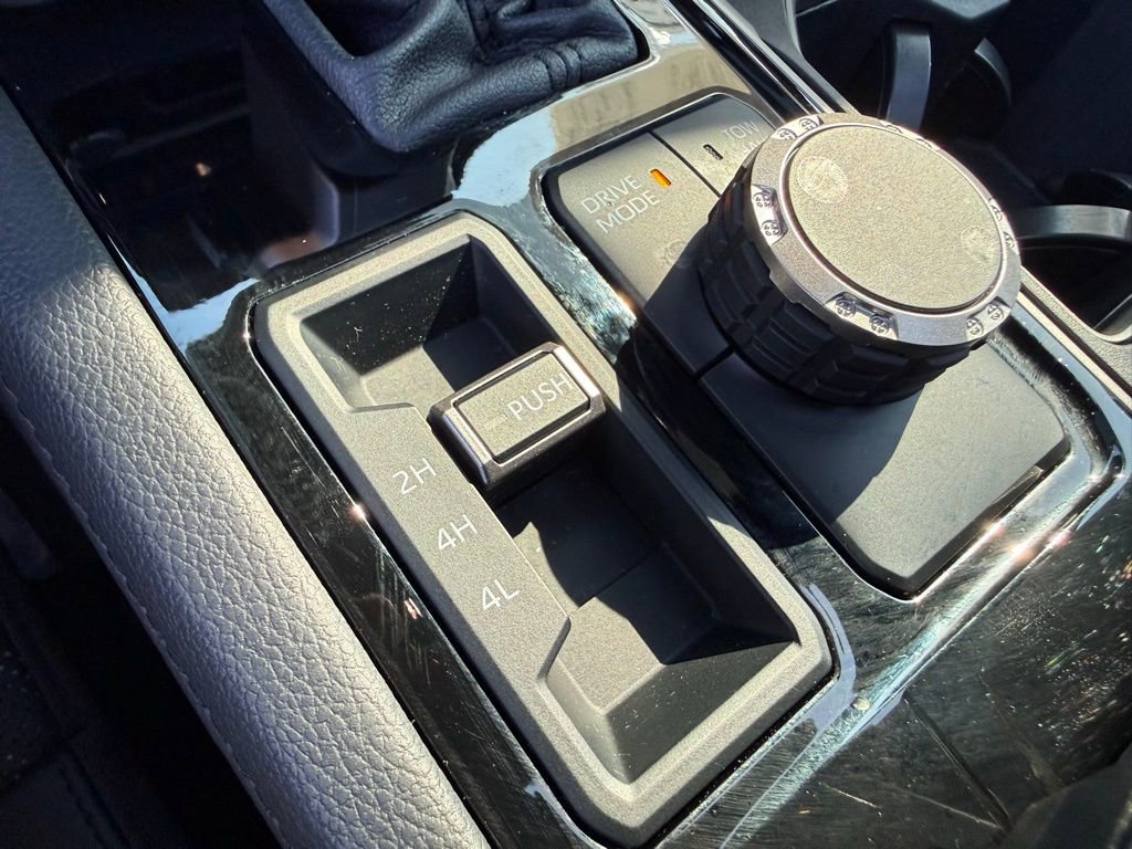 Used 2025 Toyota Tundra Limited image 31