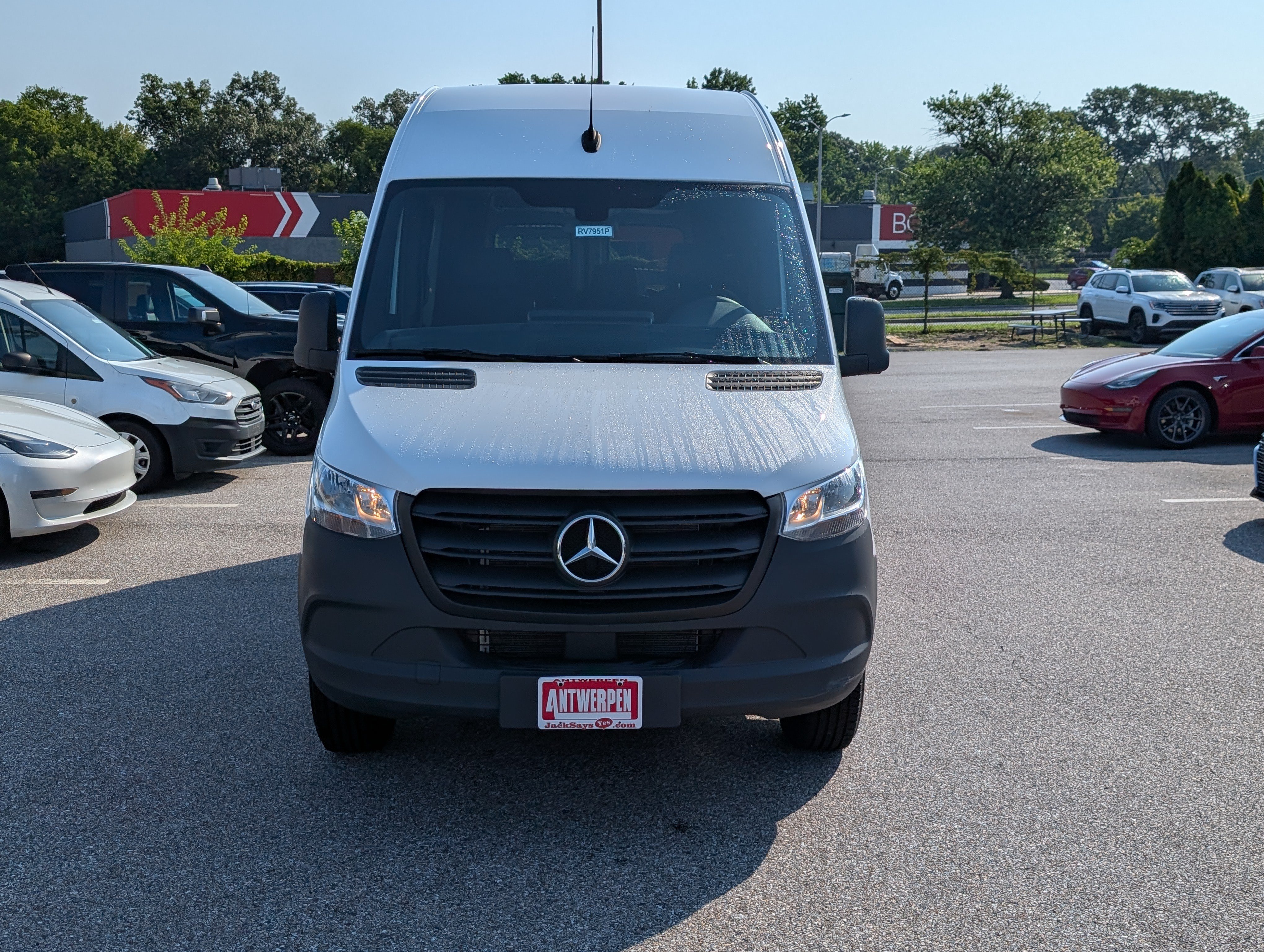 Used 2024 Mercedes-Benz Sprinter 2500 image 8