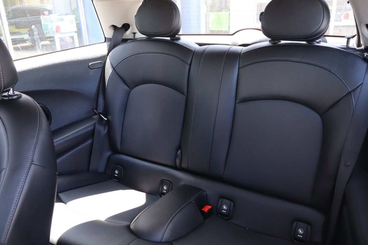 Used 2017 MINI Cooper 2-Door Hardtop FWD image 12