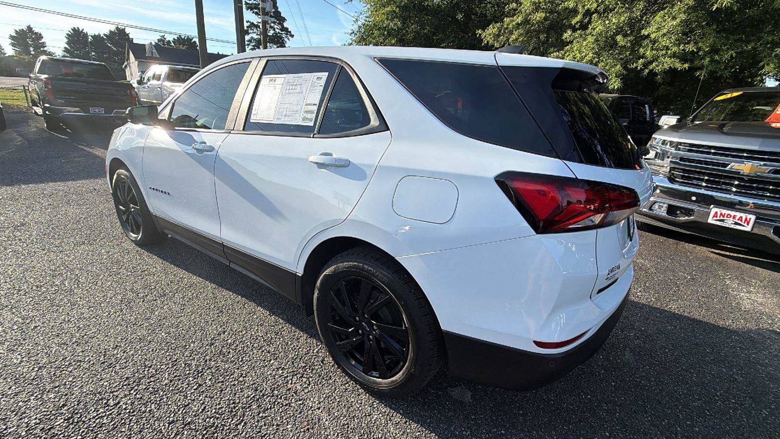 Used 2024 Chevrolet Equinox LS w/ LS Convenience Package FWD image 10