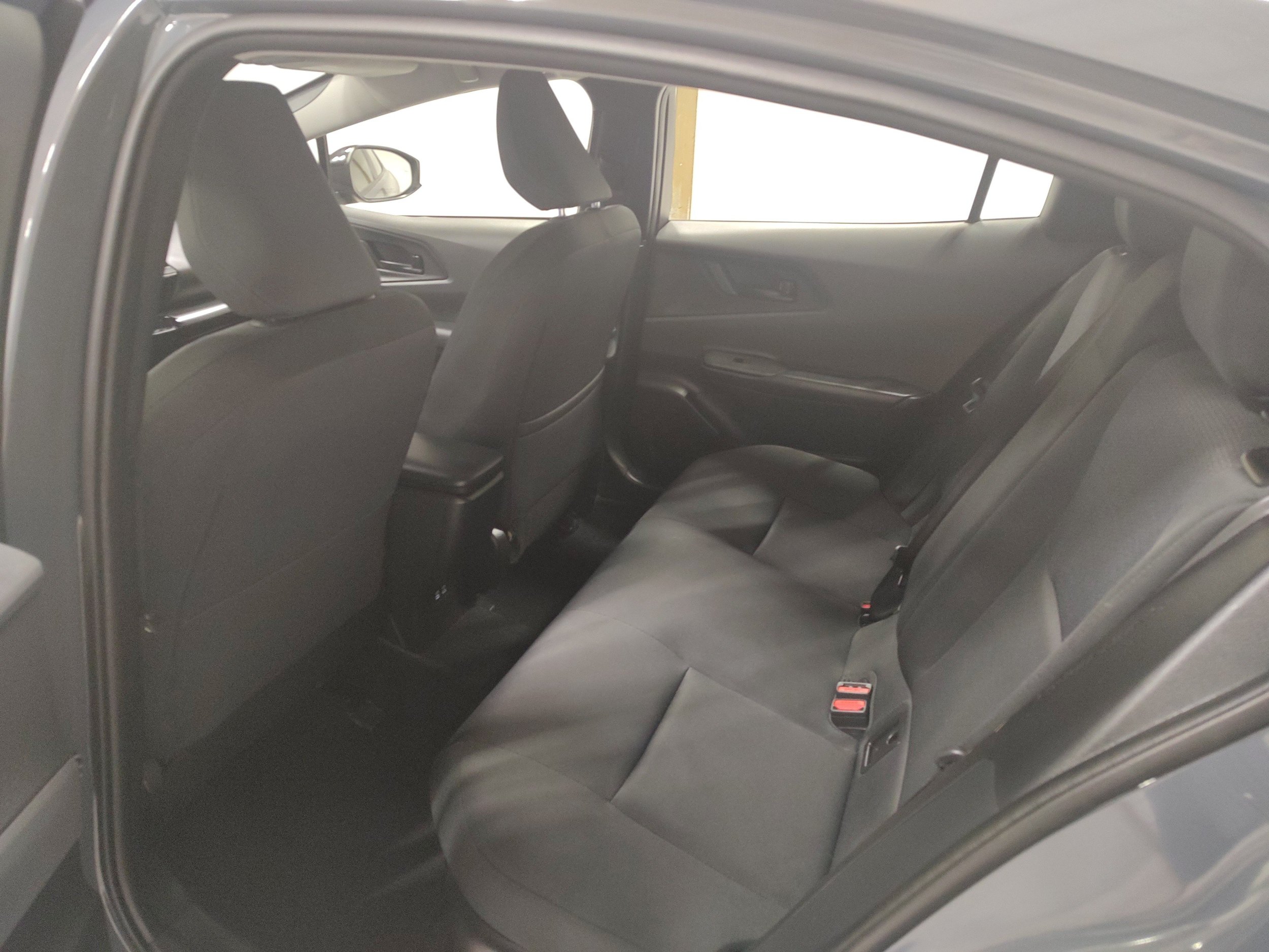 Used 2025 Toyota Prius LE FWD image 11