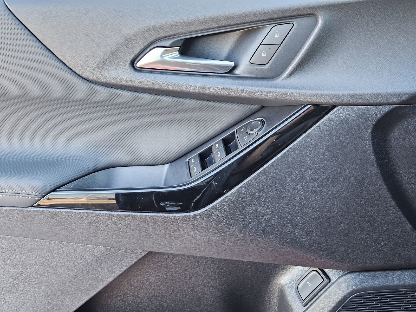 New 2026 Chevrolet Equinox LT w/ Convenience Package II image 21