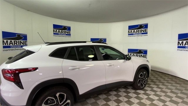 Certified 2026 Chevrolet Trax RS image 2