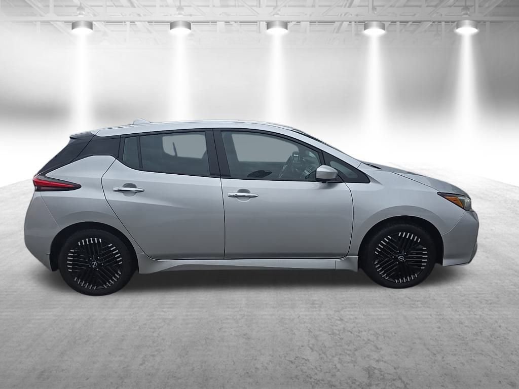 Used 2023 Nissan Leaf SV Plus image 10