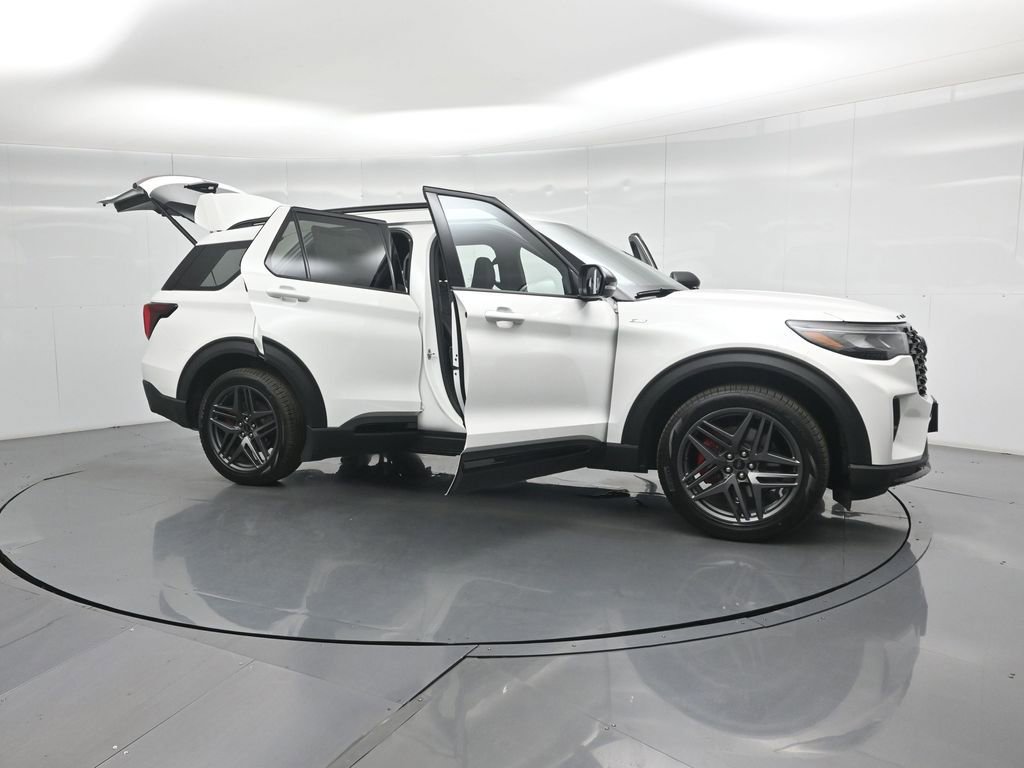 New 2026 Ford Explorer ST-Line w/ ST-Line Street Pack AWD/4WD image 33