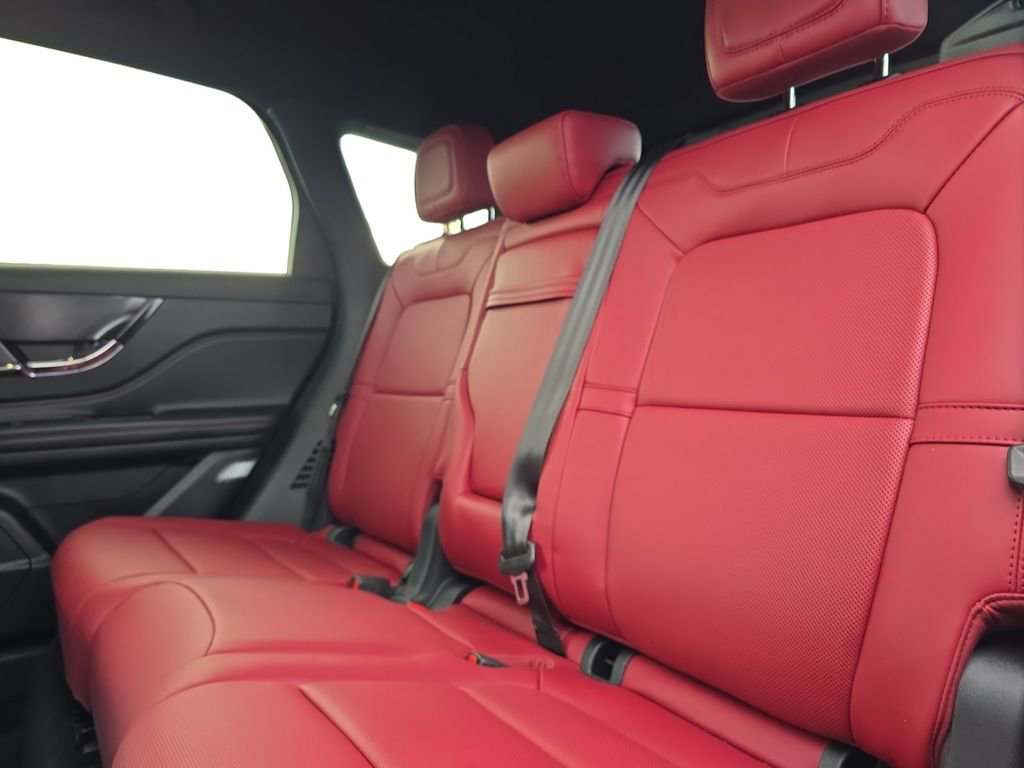 Used 2025 Lincoln Corsair Reserve image 14