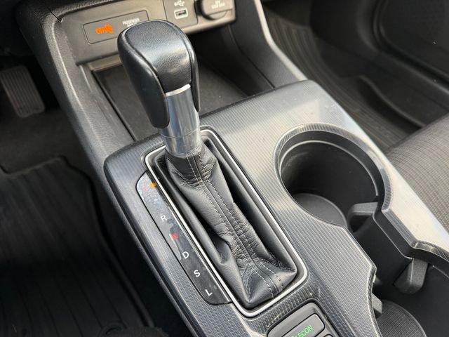 Certified 2022 Honda Civic EX image 28