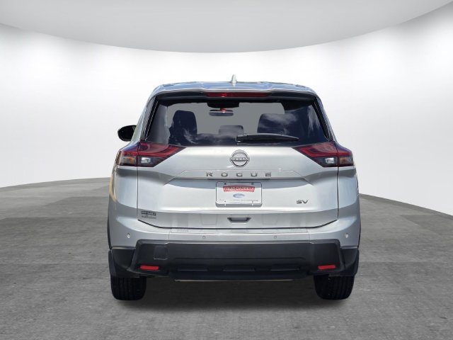 Used 2024 Nissan Rogue SV FWD image 5