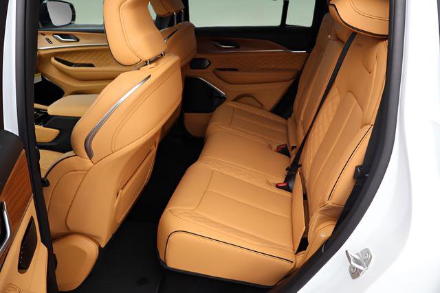New 2026 Jeep Grand Cherokee Summit image 14