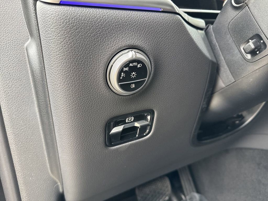 New 2025 Mercedes-Benz GLC 300 4MATIC image 16