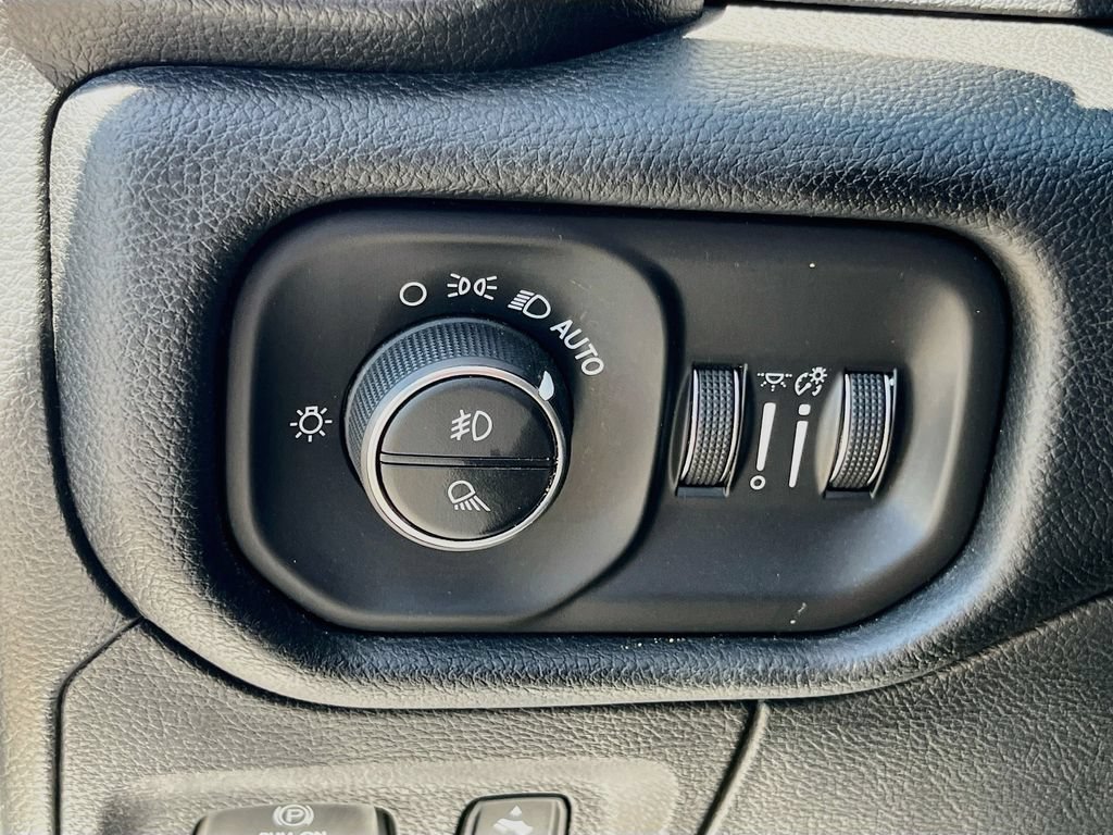 Used 2022 RAM 1500 Laramie RWD image 10