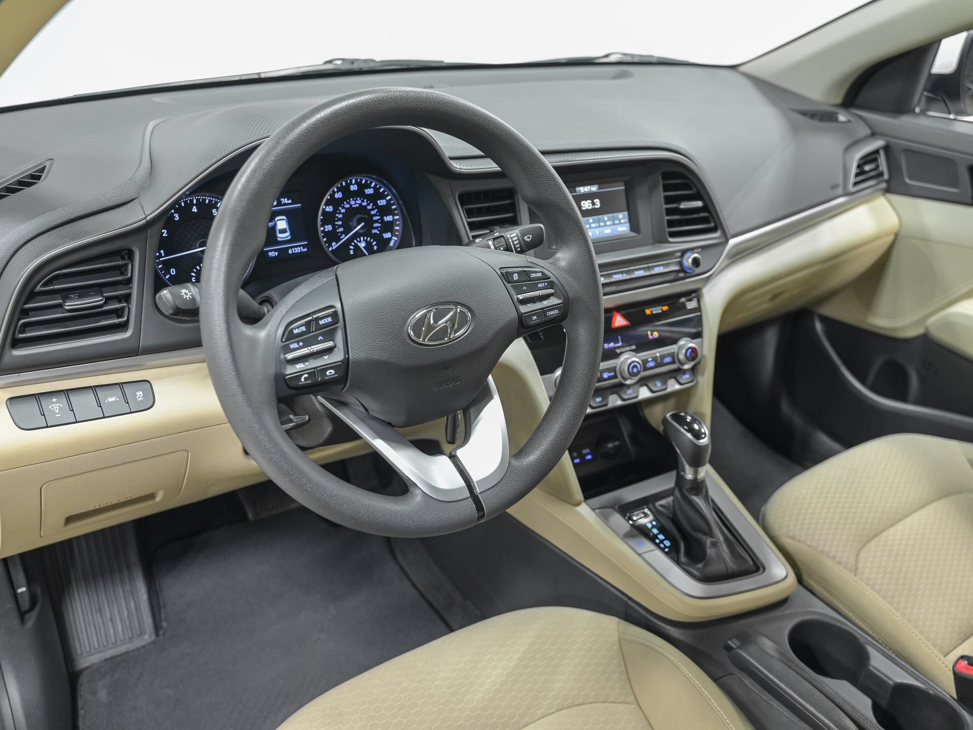 Used 2020 Hyundai Elantra SE FWD image 16