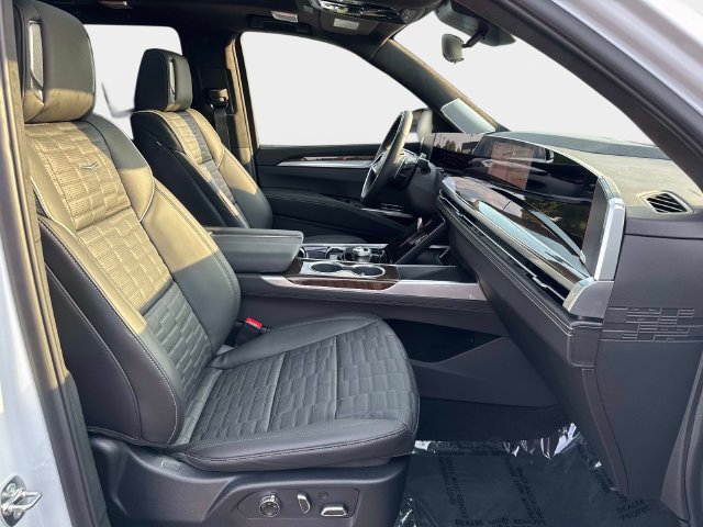 New 2026 Cadillac Escalade Platinum Sport w/ LPO, Floor Liner Package AWD/4WD image 9