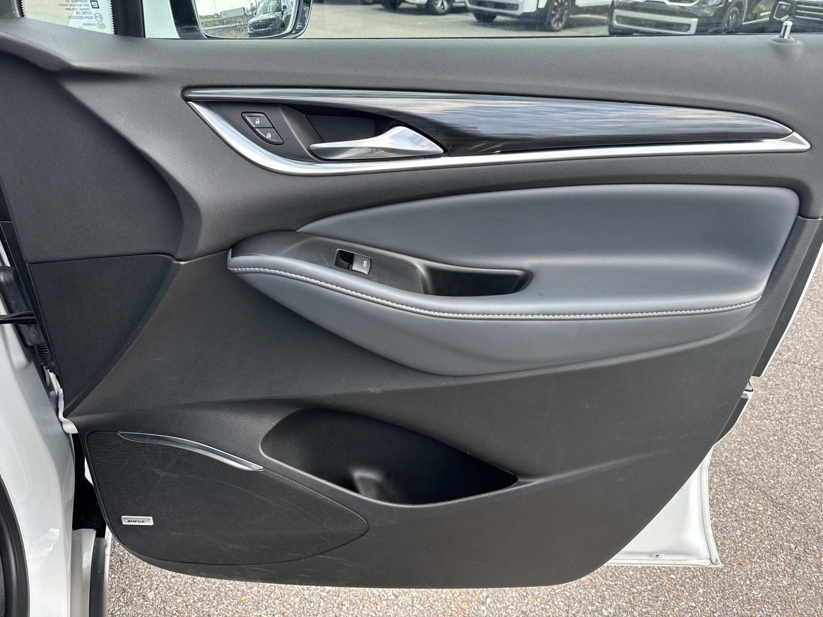 Used 2024 Buick Enclave Premium image 15