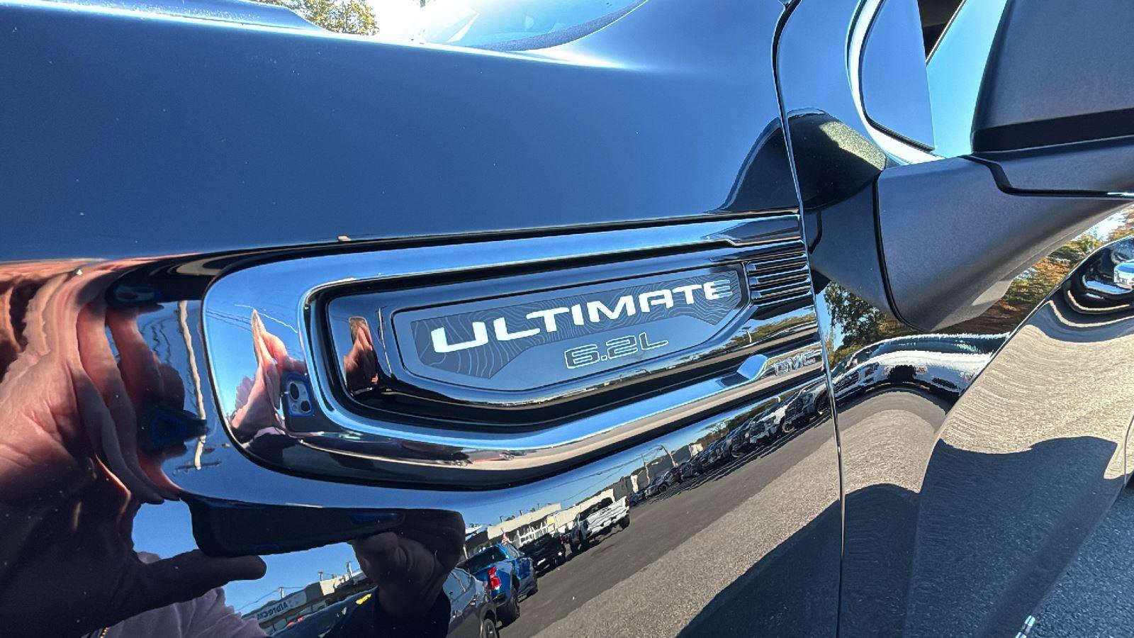 Used 2024 GMC Sierra 1500 Denali Ultimate image 9