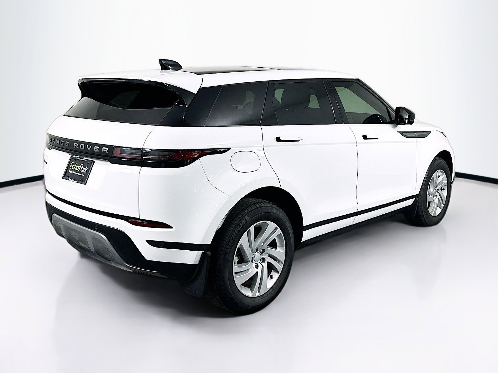 Used 2025 Land Rover Range Rover Evoque S image 9
