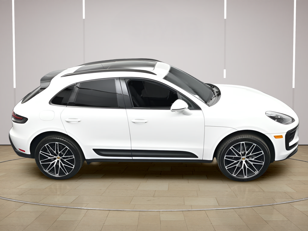 Certified 2026 Porsche Macan AWD/4WD image 39