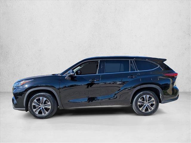 Used 2020 Toyota Highlander XLE image 9