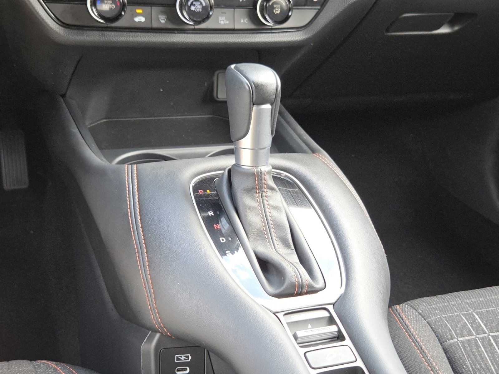 Certified 2024 Honda HR-V Sport image 32