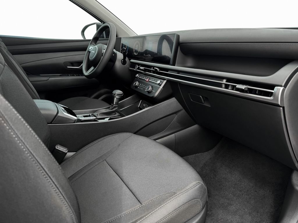 New 2025 Hyundai Tucson SE image 22