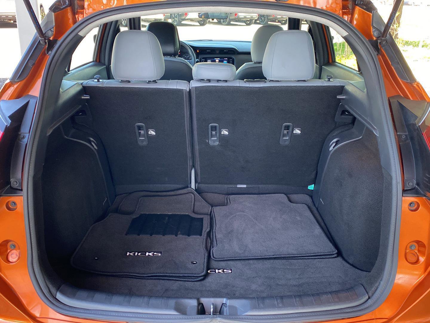 Certified 2023 Nissan Kicks SR w/ SR Premium Package FWD image 11