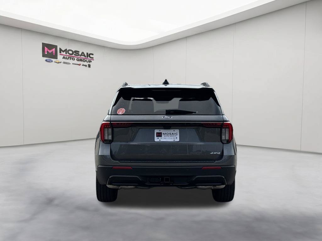 New 2026 Ford Explorer ST-Line w/ ST-Line Street Pack AWD/4WD image 6