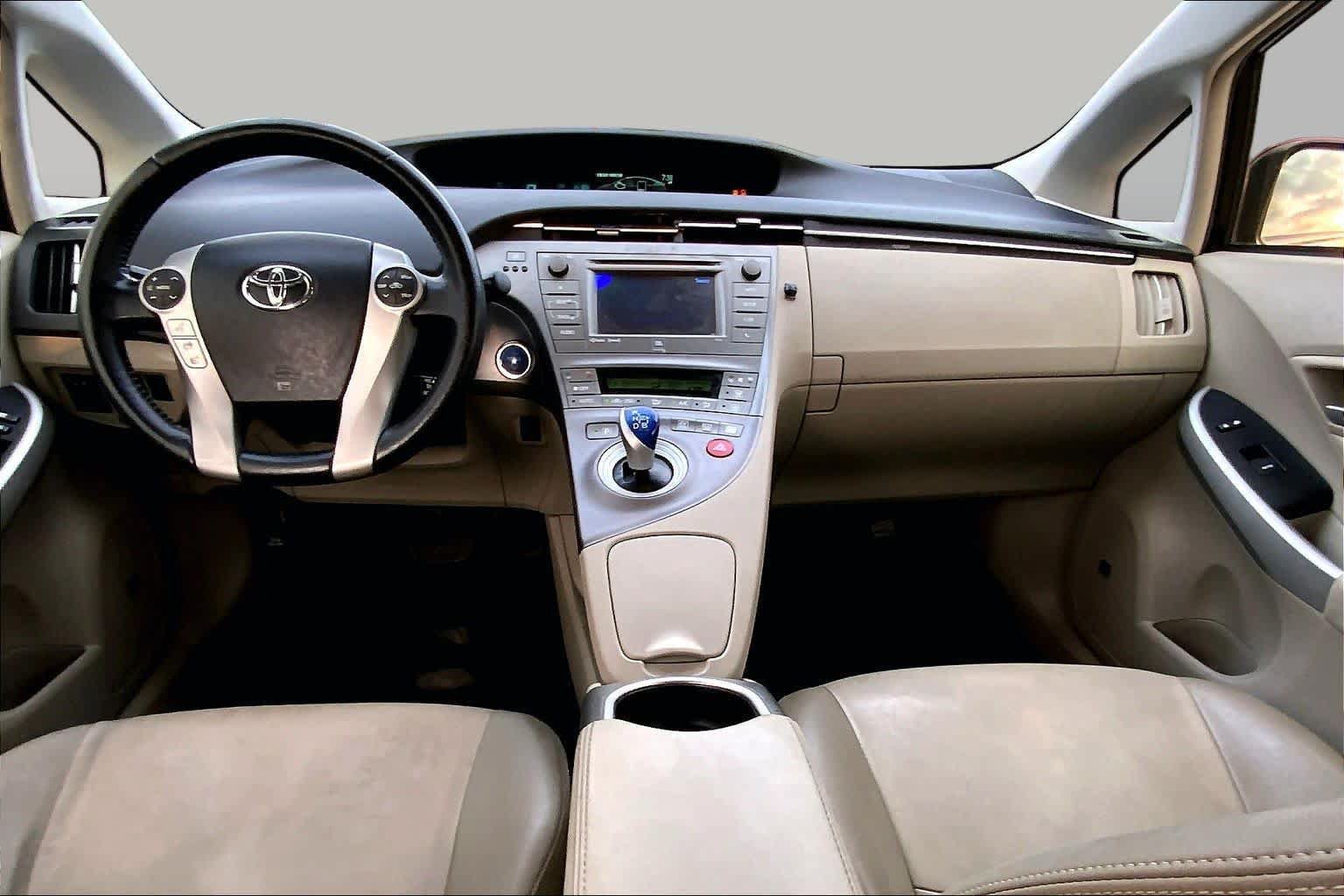 Used 2015 Toyota Prius Four FWD image 15