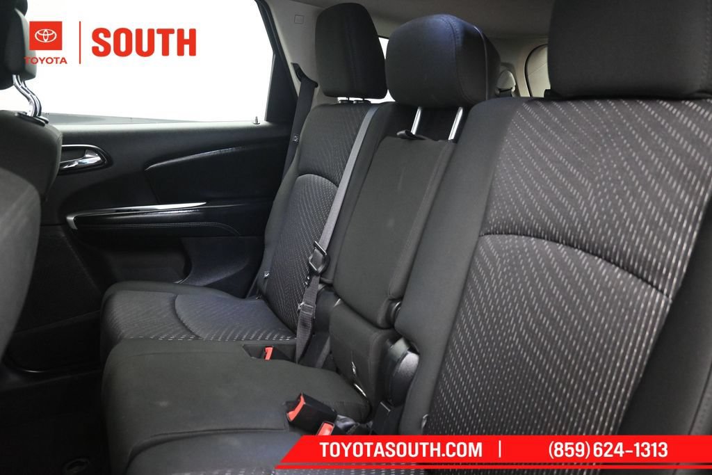 Used 2019 Dodge Journey SE FWD image 25