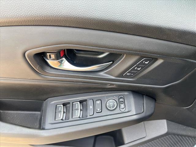 Used 2023 Honda Accord EX-L image 12