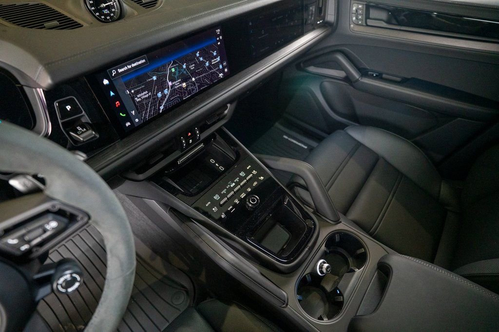 New 2026 Porsche Cayenne GTS image 31