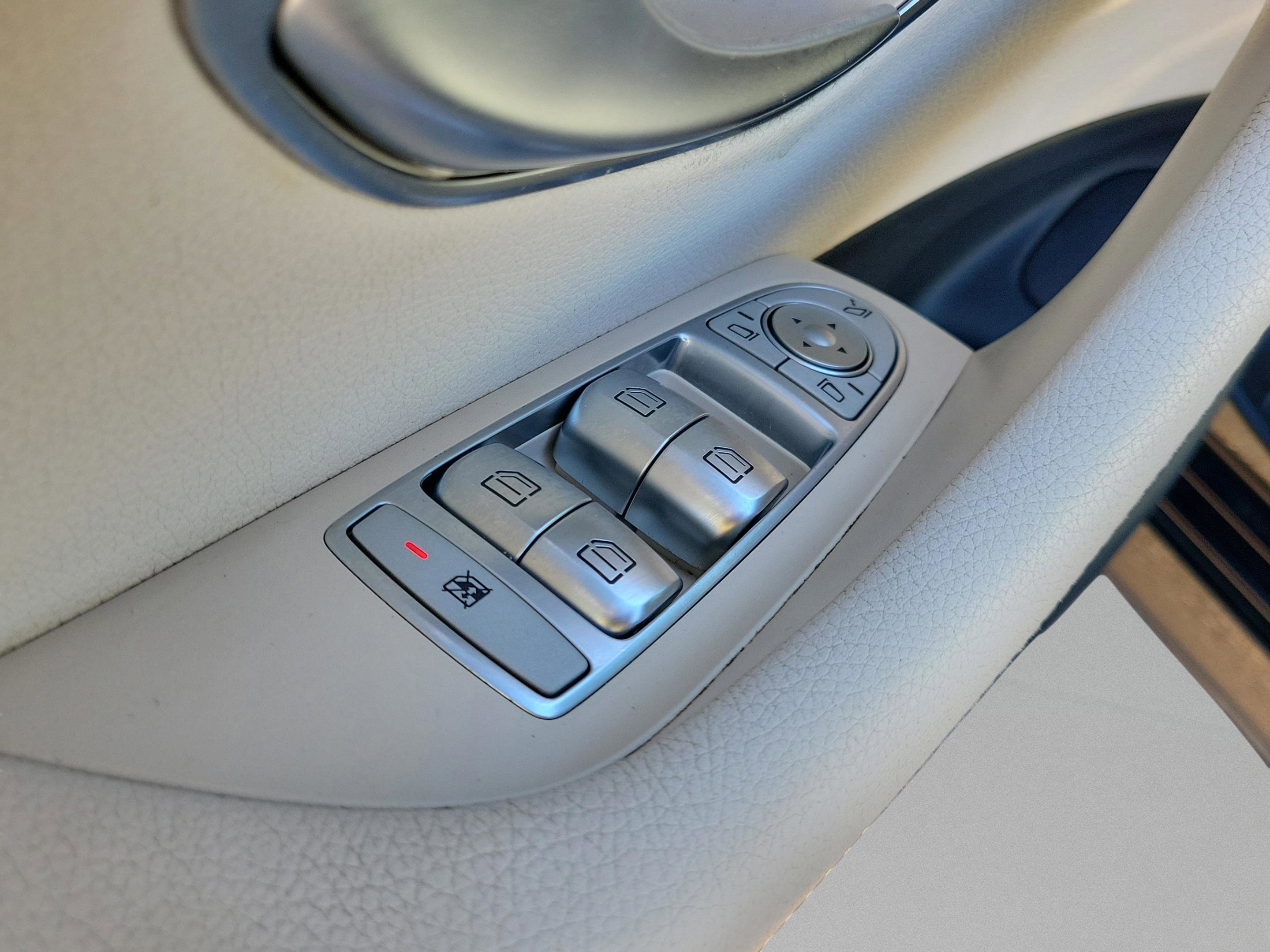 Used 2020 Mercedes-Benz E 350 Sedan image 20