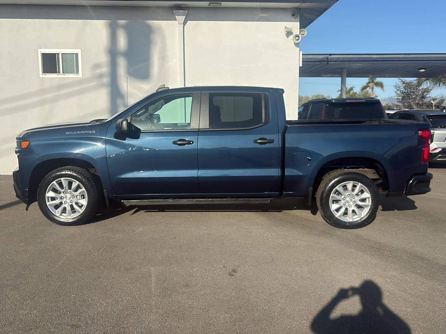 Used 2022 Chevrolet Silverado 1500 Custom RWD image 3