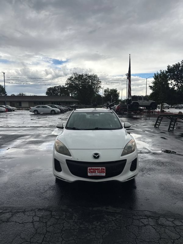 Used 2013 MAZDA MAZDA3 i Touring FWD image 2