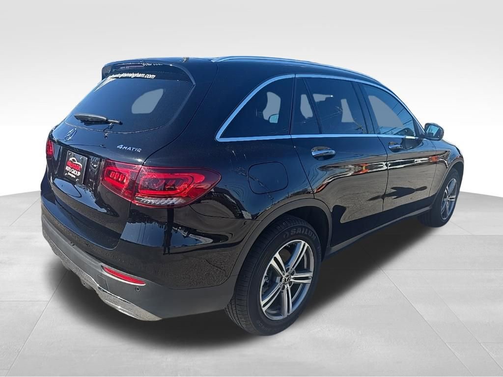 Used 2021 Mercedes-Benz GLC 300 4MATIC w/ Premium Package image 3