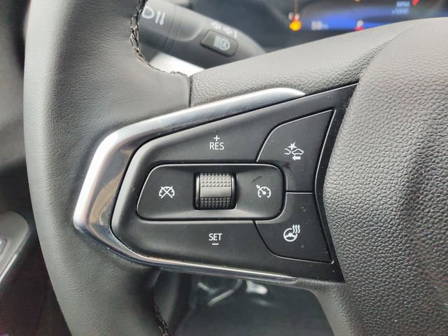 Certified 2025 Chevrolet Trax LT w/ Driver Confidence Package FWD image 23